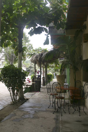 sidewalk cafe